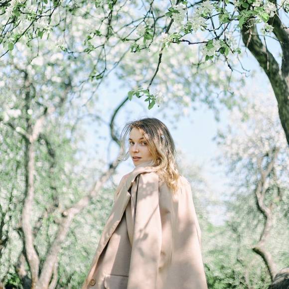 Meet your Posher, Sasha - Picture 1 of 3